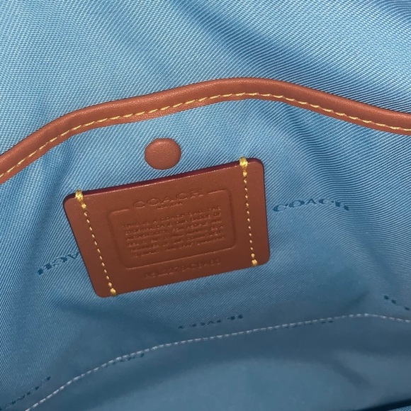 NWT Coach Chaise Leather Crossbody perfect spring blue - Picture 3 of 5